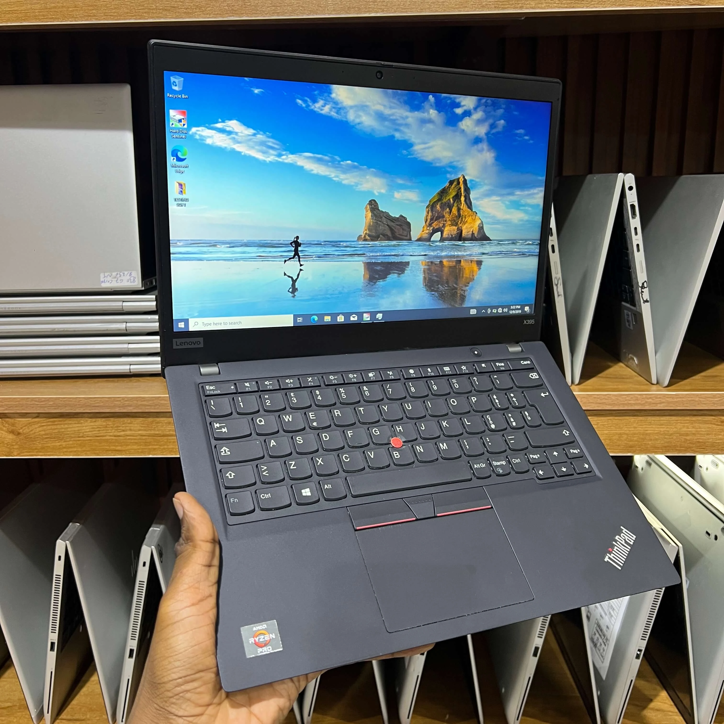 Lenovo ThinkPad X395 AMD Ryzen 7 16GB RAM 256GB SSD 2GB GPU Non-Touch